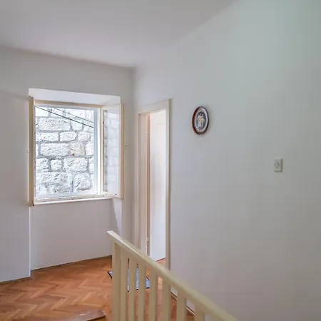 Mazza House With Sea View-center *