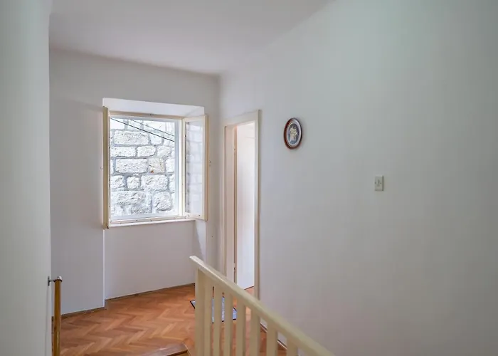 Mazza House With Sea View-center *