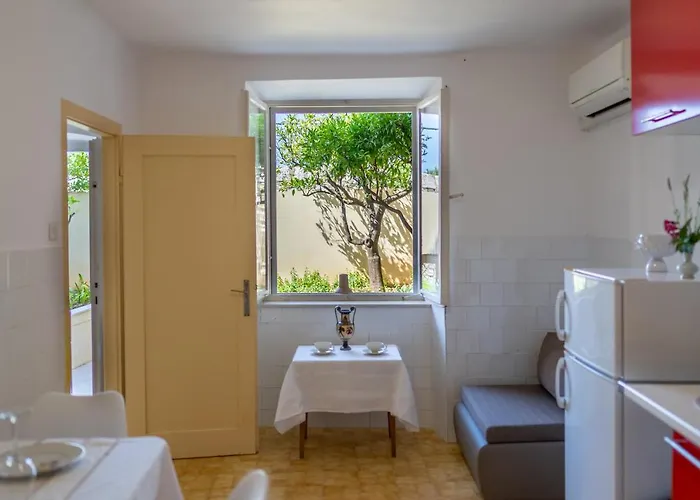 Mazza House With Sea View-center Appartement *