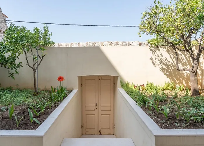 Mazza House With Sea View-center