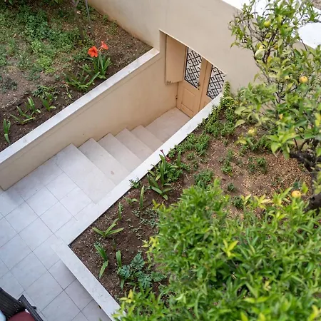 Mazza House With Sea View-center 챠브타트