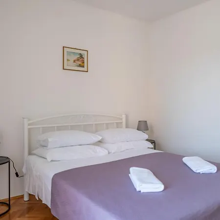 Mazza House With Sea View-center 챠브타트