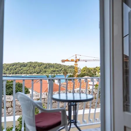 Mazza House With Sea View-center Apartment Cavtat
